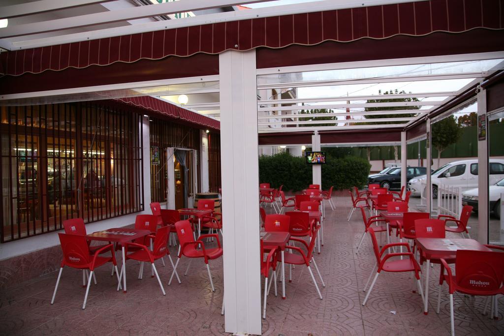 Hostal Santa Barbara Сокуэльямос Экстерьер фото