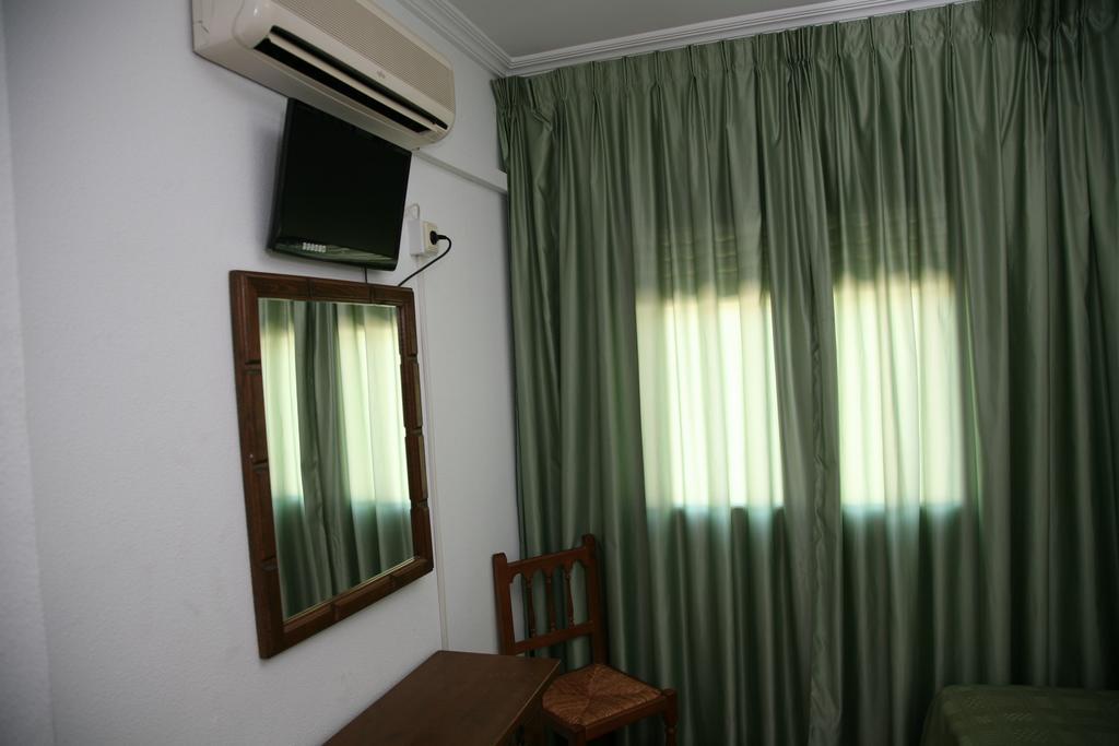 Hostal Santa Barbara Сокуэльямос Экстерьер фото